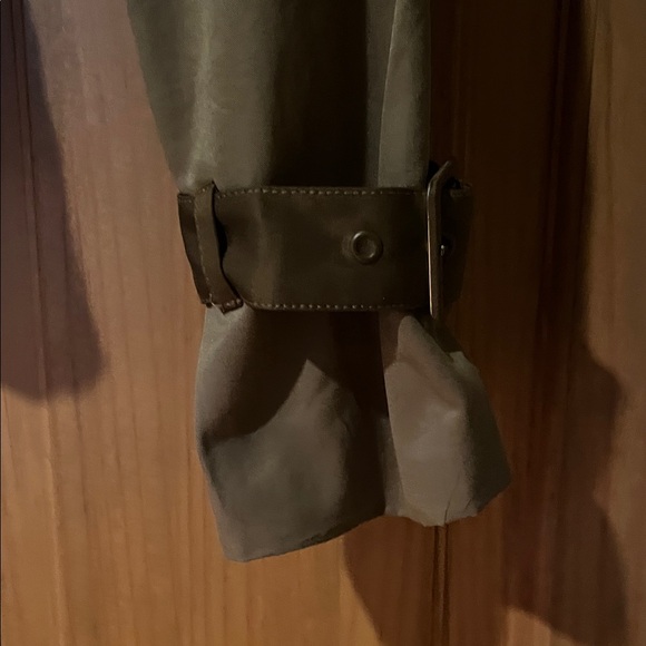 Good American Olive Double-Breasted Cropped Trench Coat - Picture 4 of 7